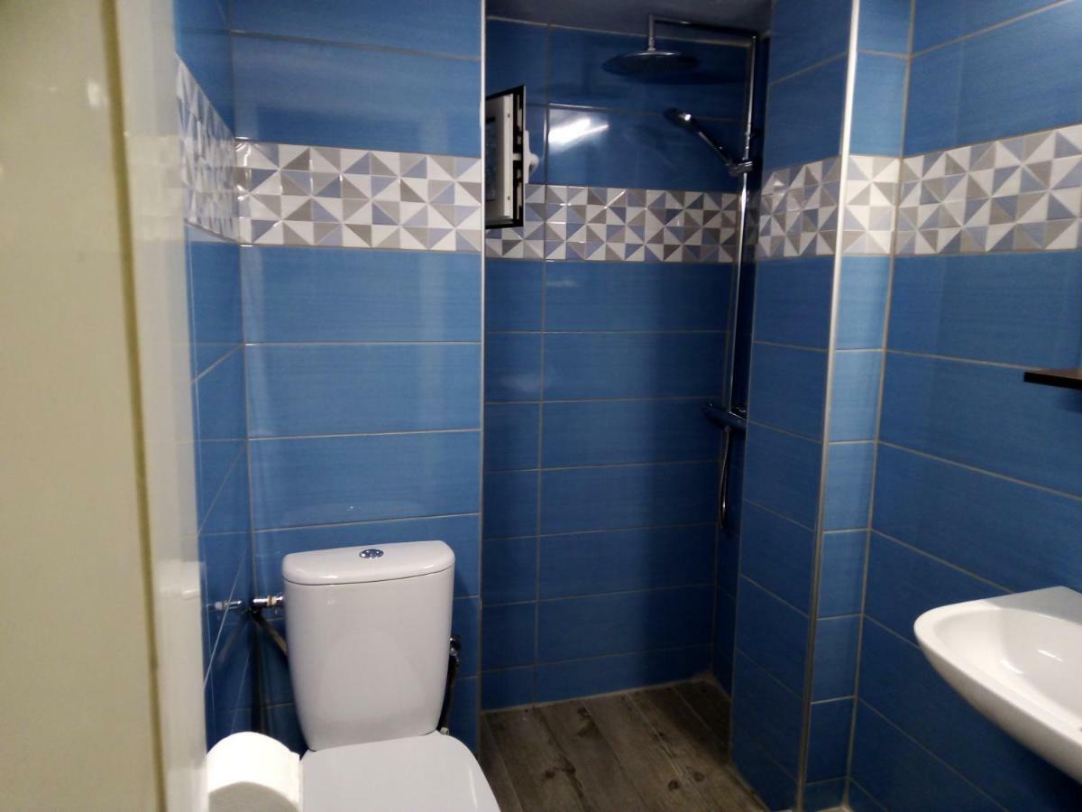An Apartment For 2-4 Friends. Szaloniki Kültér fotó